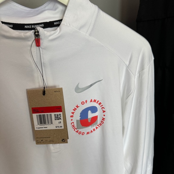 Nike Dri-FIT Element 1/2 Zip Chicago Marathon '23 Edition - Picture 3 of 4